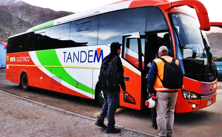 Los Pelambres refuerza su compromiso con la electromovilidad tras incorporar bus eléctrico y vehículos livianos a su operación