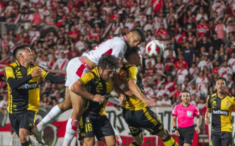 Deportes: Triste debut de Coquimbo ante Curicó