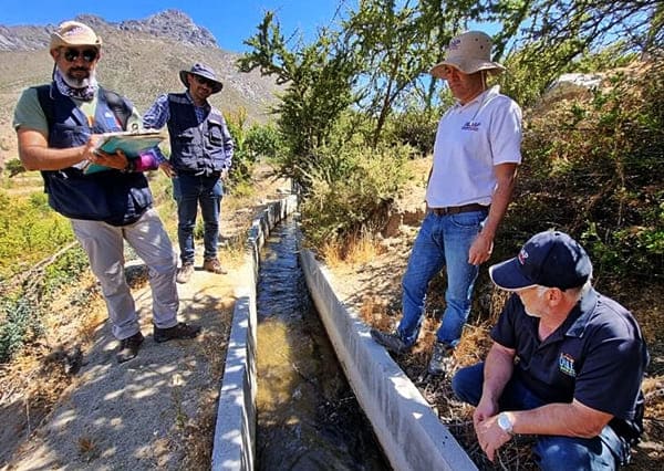 Provincial: INDAP supervisa canales de regadío en dos comunas del Choapa
