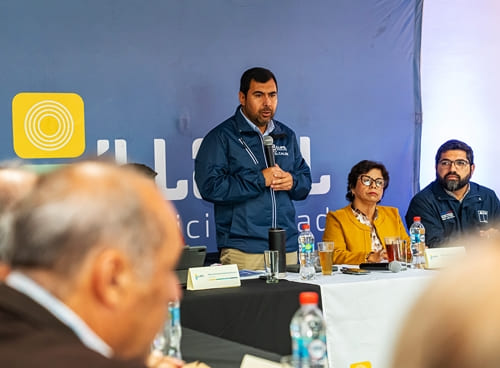 Illapel: Primera reunión nacional con la Ministra de Minería, Aurora Williams en medio de fuerte tensión por alza de patentes mineras